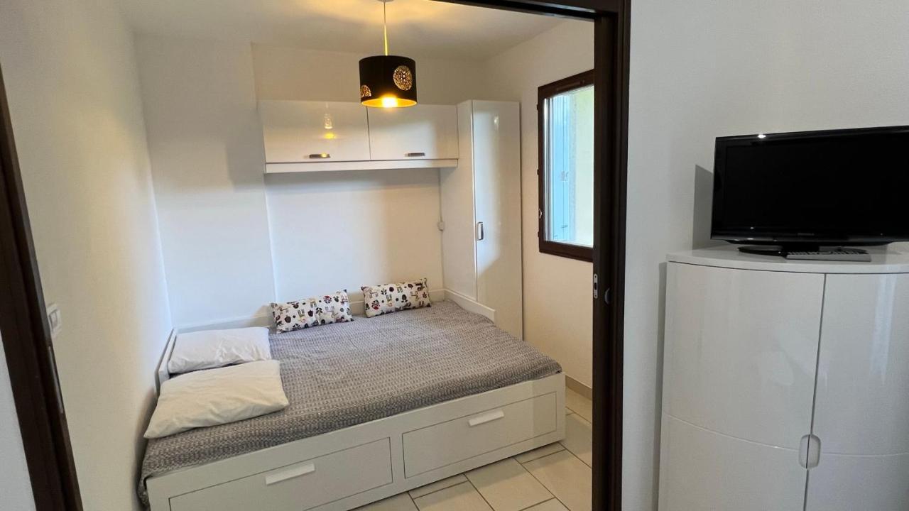 Appartement 2 Pieces Rez-De-Jardin A 2 Pas De La Plage Et De La Thalasso Cabourg Bagian luar foto