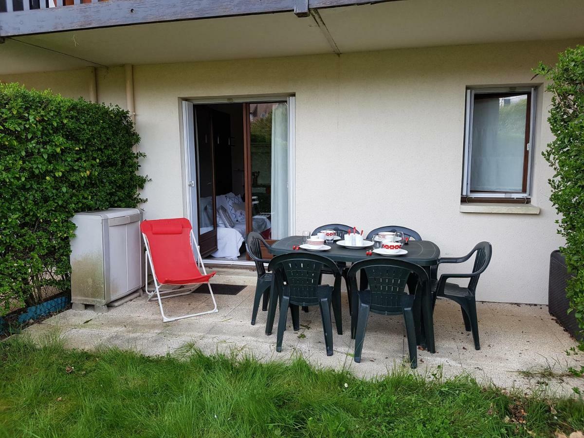 Appartement 2 Pieces Rez-De-Jardin A 2 Pas De La Plage Et De La Thalasso Cabourg Bagian luar foto